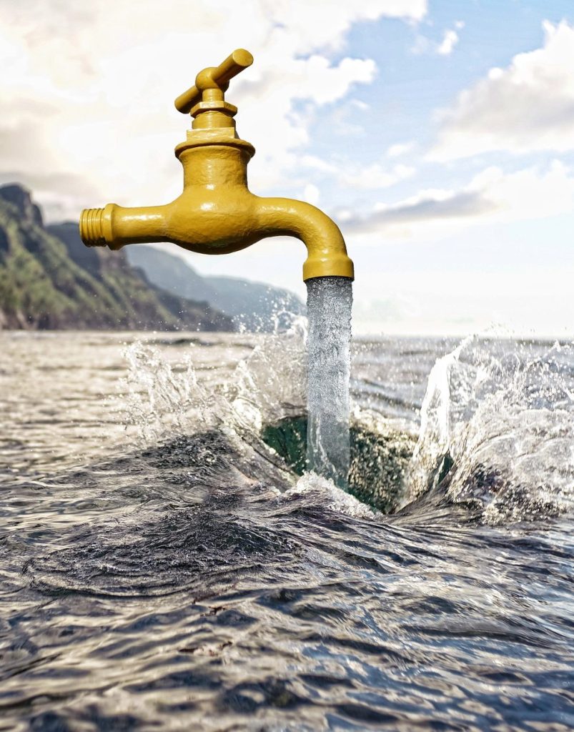 drinking-water-1429216_1920-e1482253349698